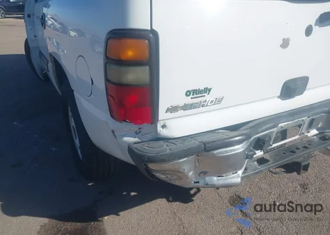 2005 Chevrolet Tahoe Ls z USA, uszkodzony, nr VIN 1GNEK13V55R144361